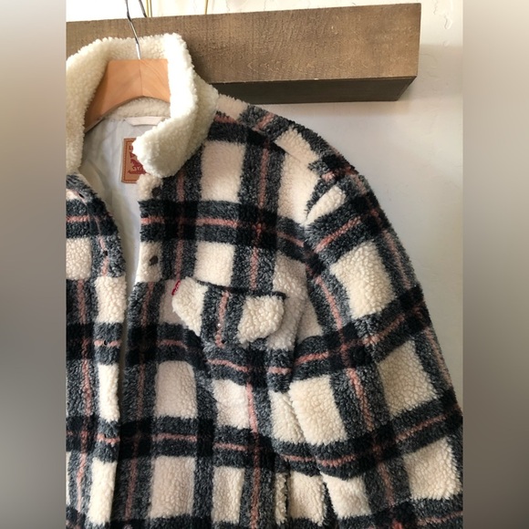Levi’s|Ex boyfriend plaid Sherpa trucker jacket with collar•••Size medium,Cute! - Picture 7 of 15